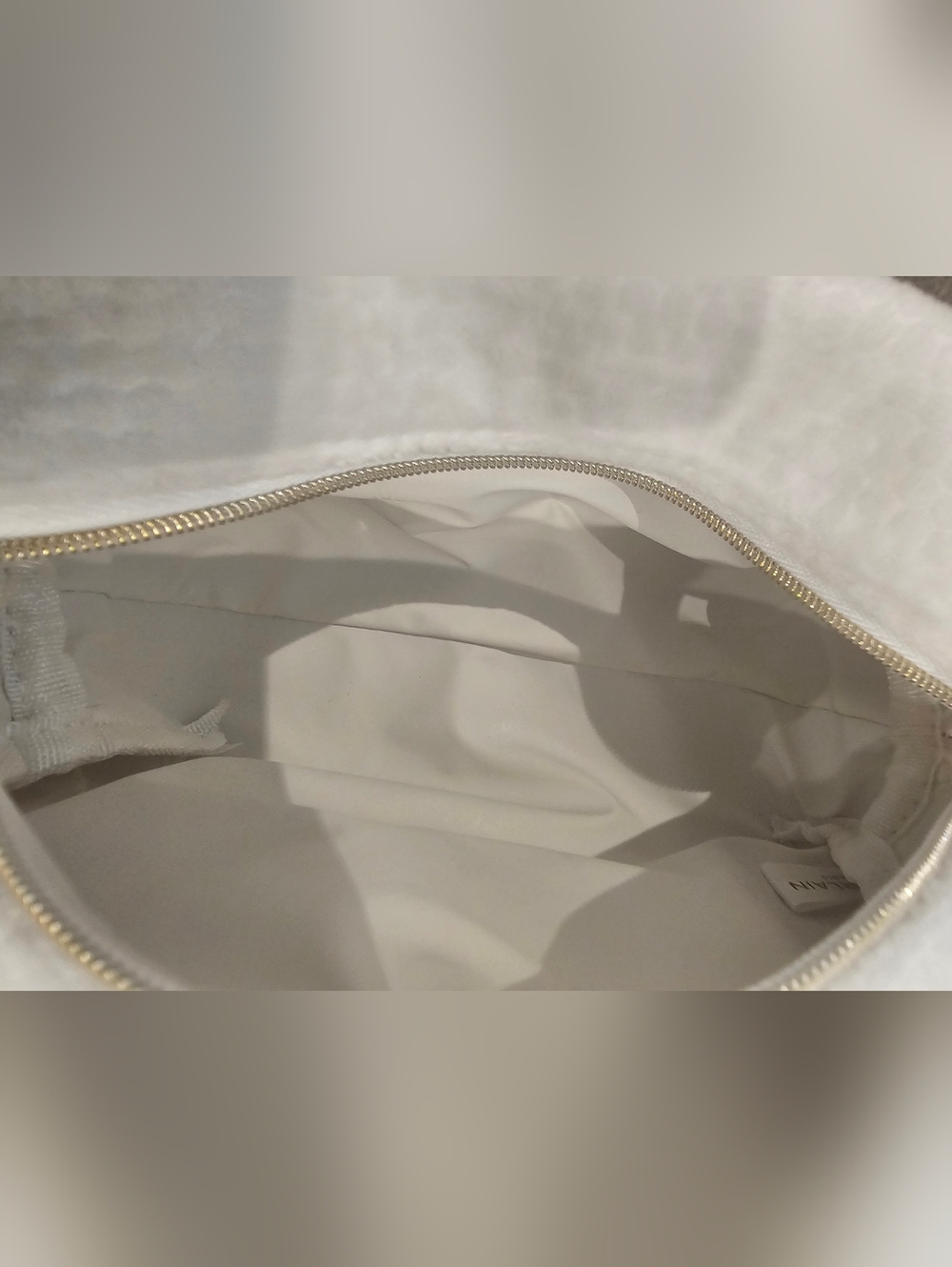 Guerlain Paris Honeycomb Gold Cosmetic Makeup Tolietry Bag - Picture 2 of 4
